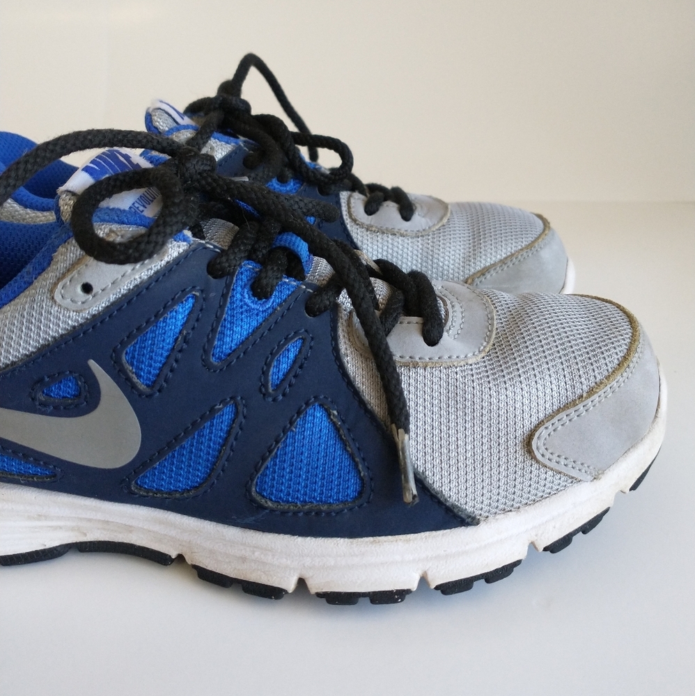Nike Revolution2 GS Kid's Running Shoes - Picture 2 of 12